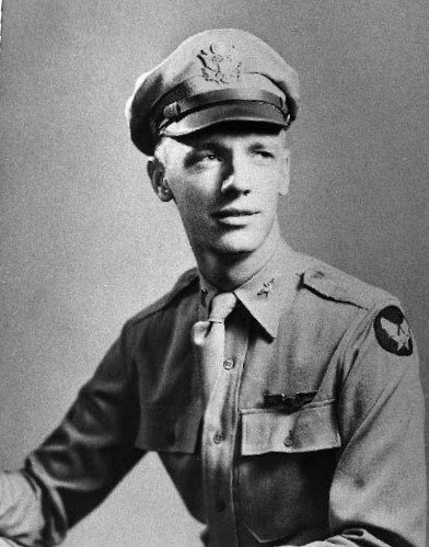 Portrait photograph of Robert Wilcox in US Air Force uniform AM_30.06.1948_RobertWilcox_Juni_Portrait