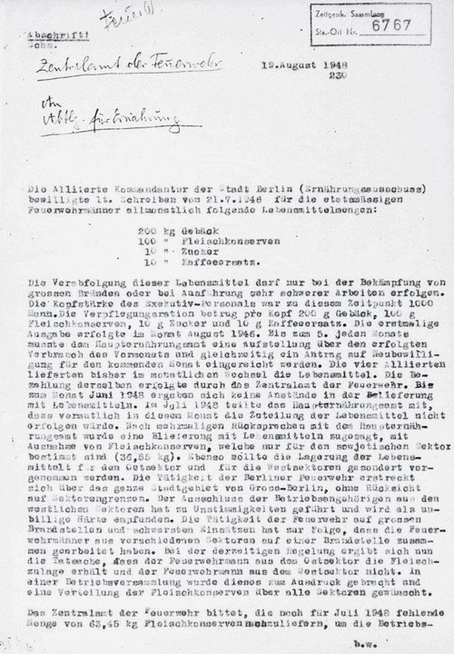 Ein Brief von der Berliner Feuerwehr. Sie beschweren sich, weil sie am 19. August 1948 kein extra Essen bekommen haben.